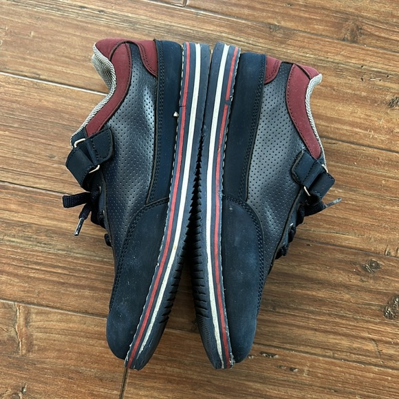 Boys blue navy sneakers size 34 - Picture 3 of 5